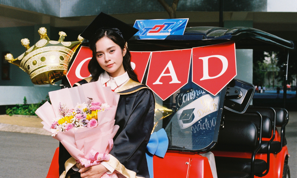 Poitrait Saigon Film Inspired Photo Tour with Chuong 4