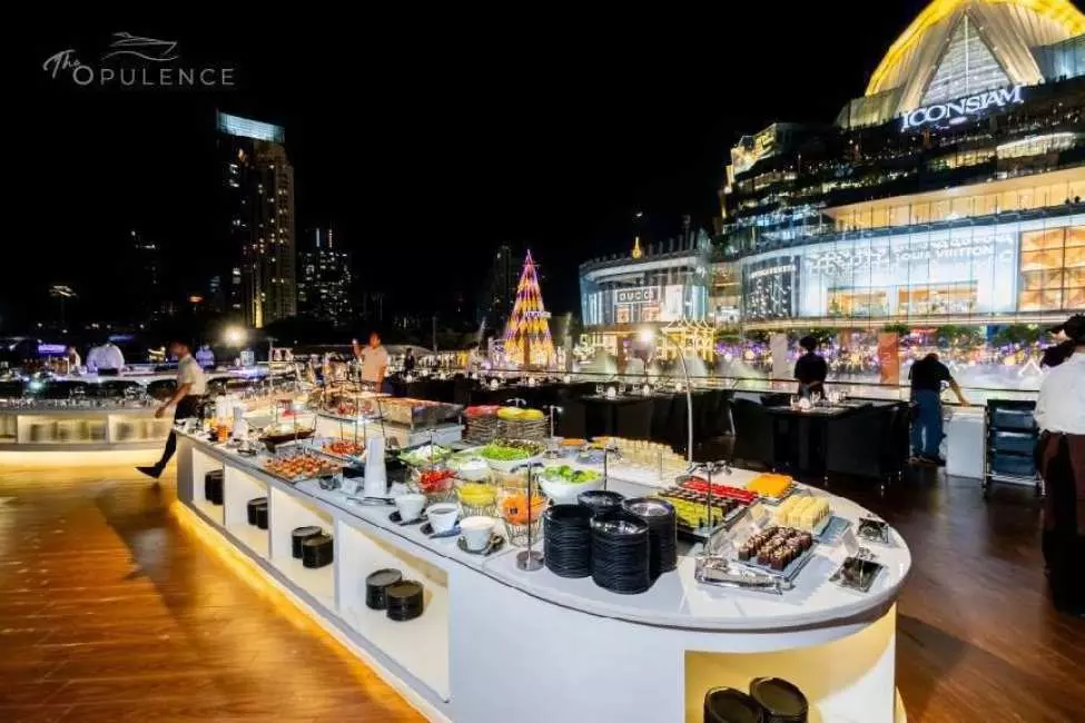 The Opulence Luxury Chao Phraya Dinner Cruise 3
