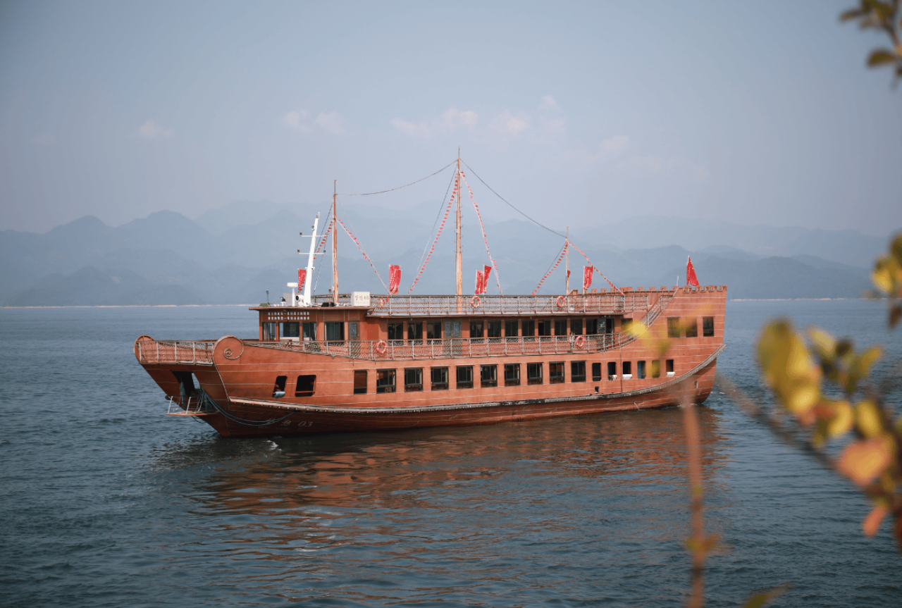 Qiandao Lake Scenic Area (Central Lake Area) 4