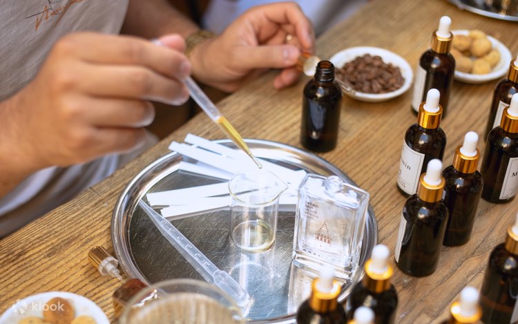 Perfume Making Workshop in Istanbul 3