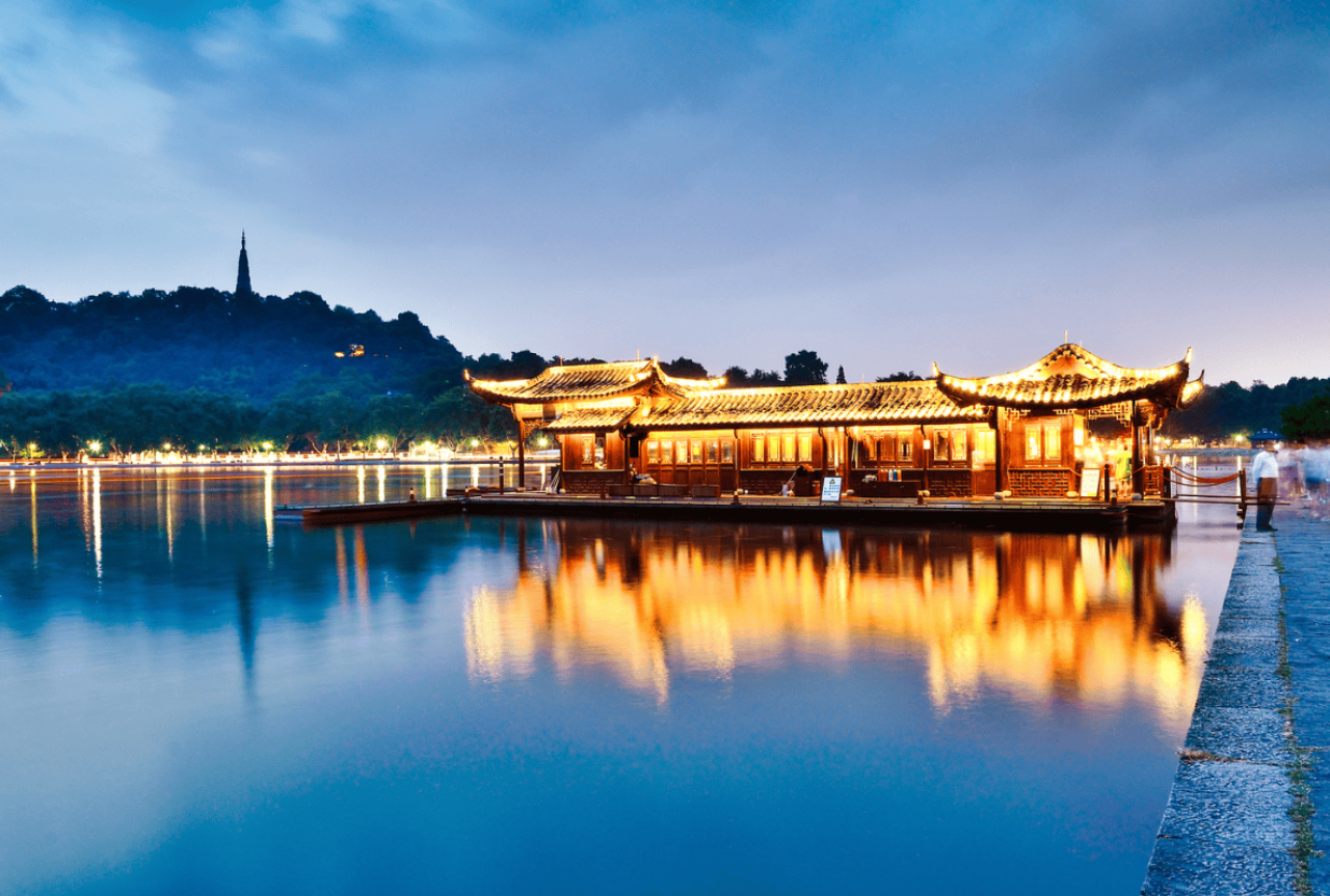 West Lake Pleasure Boat 4