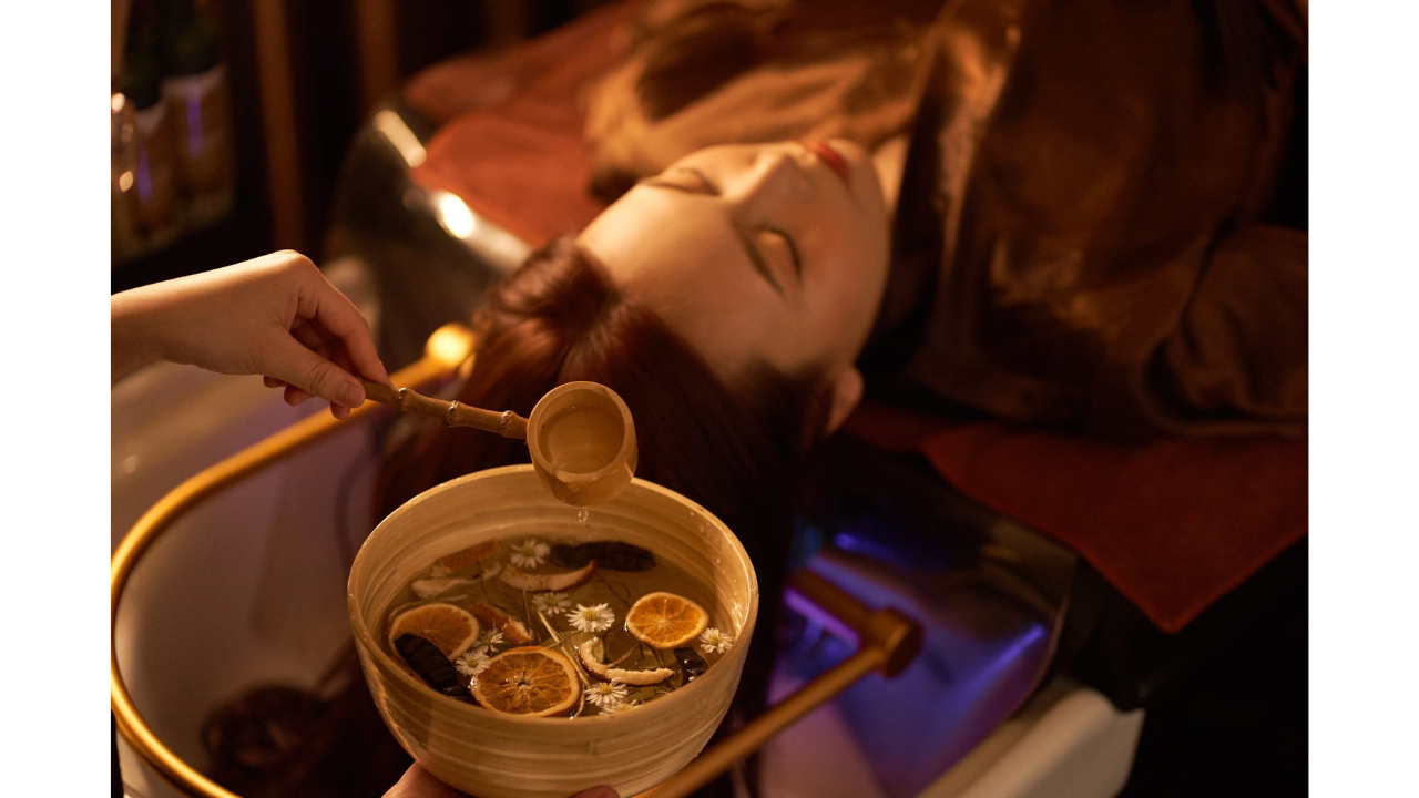 Lisa Nail & Spa: Luxury Nail Care & Relaxing Hair Wash Experience 4