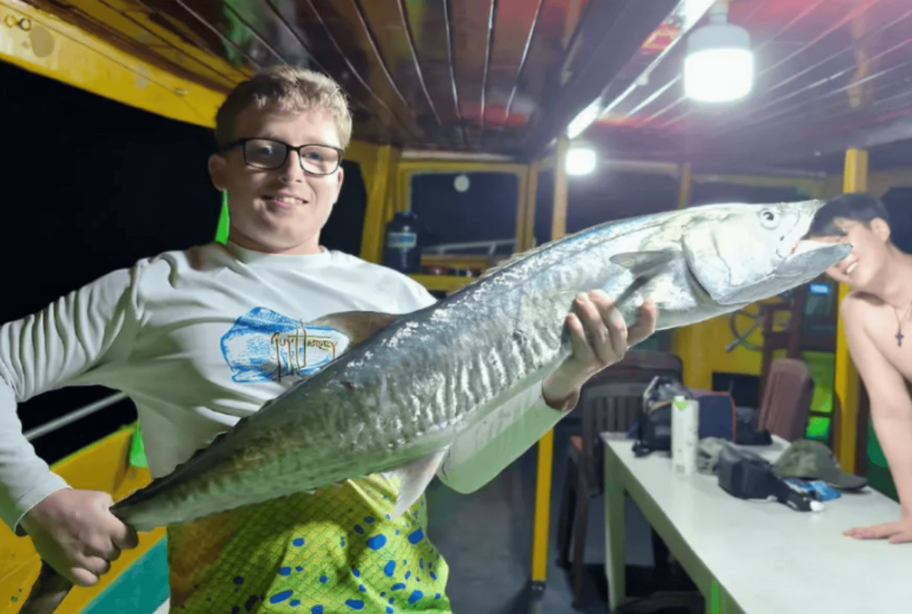 [ Red River Tours] 深海釣魚