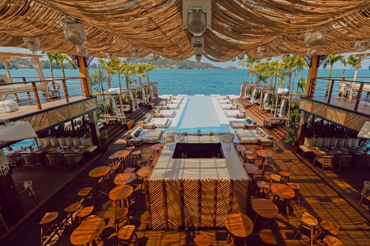 Yona Beach Club Experience Phuket 4