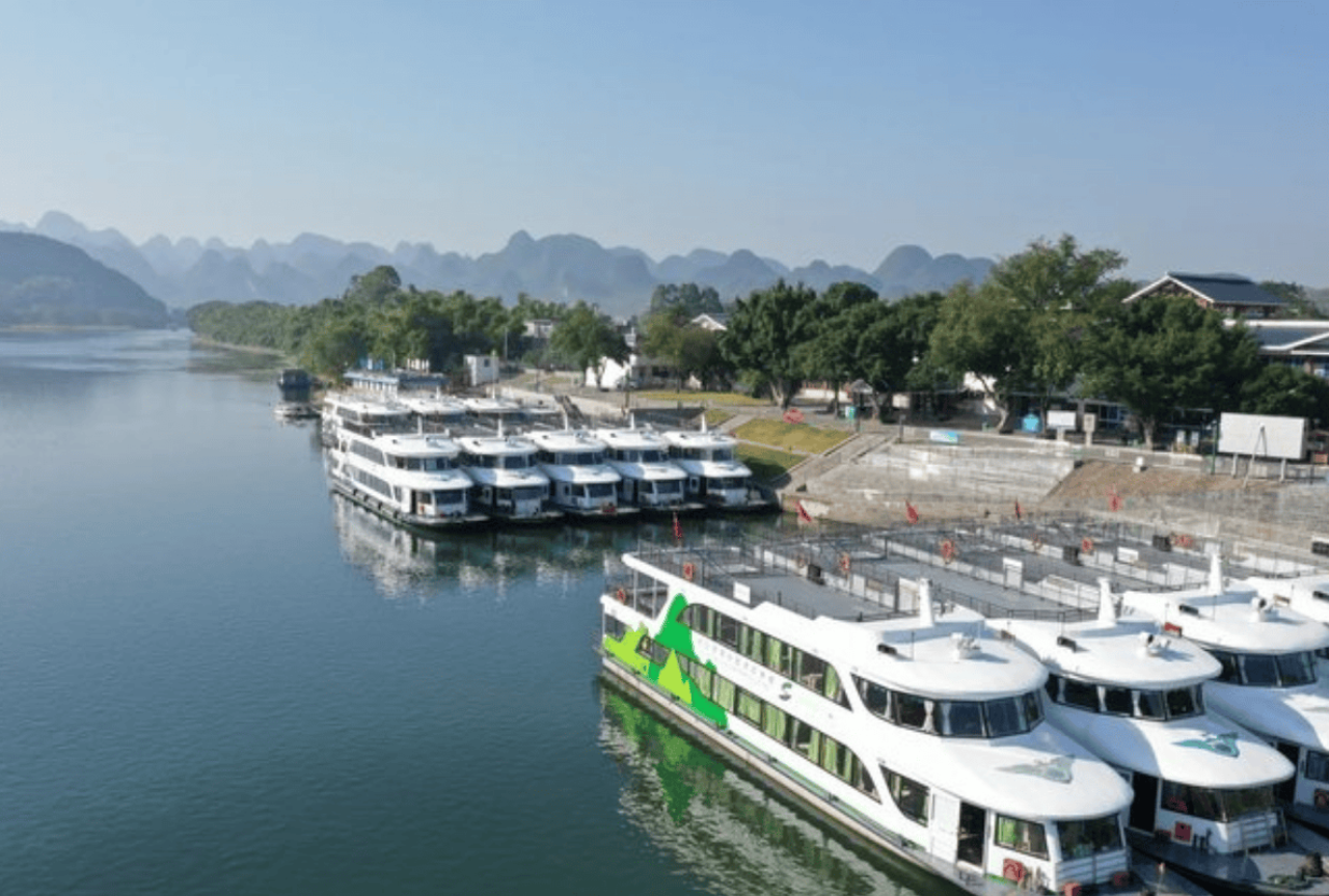 Li River 3-Star Cruise (Boat 10): Guilin to Yangshuo 2