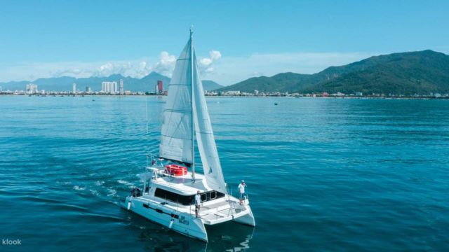 Discovery the Magnificent Son Tra Peninsula by Aphrodite S16 Yacht