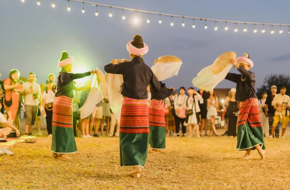 Moonlight Sky Lanterns Yi Peng & Loy Krathong Festival in Chiang Mai 5