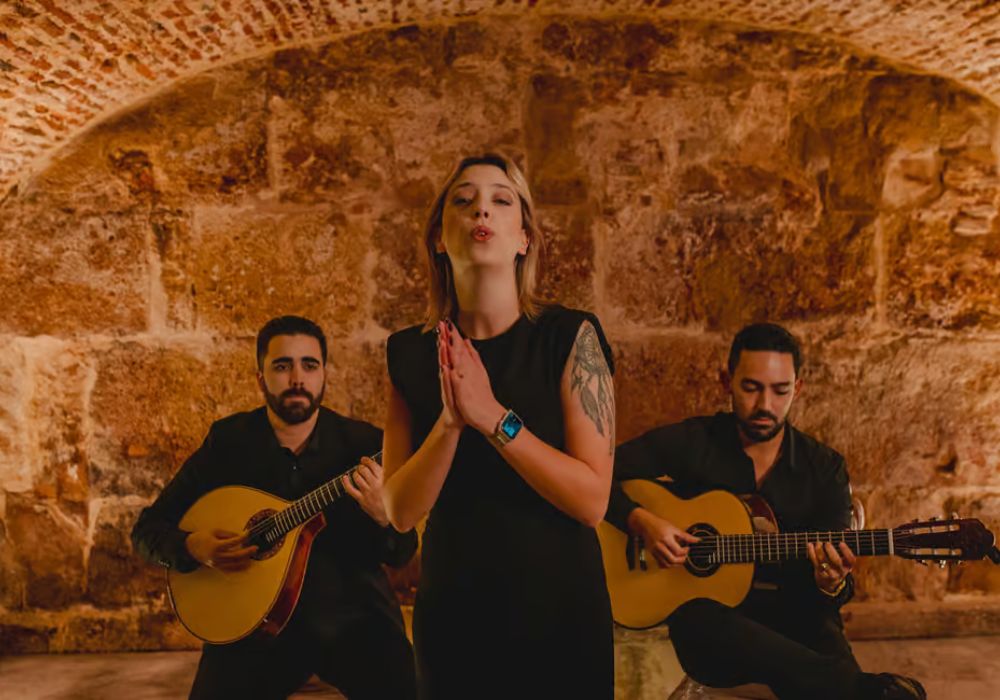 Fado show at Lisboa in Fado with port wine 5