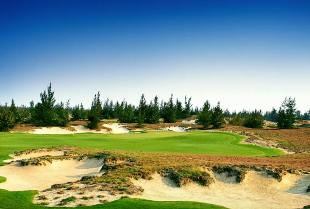 BRG Da Nang Golf Resort Experience in Da Nang 3