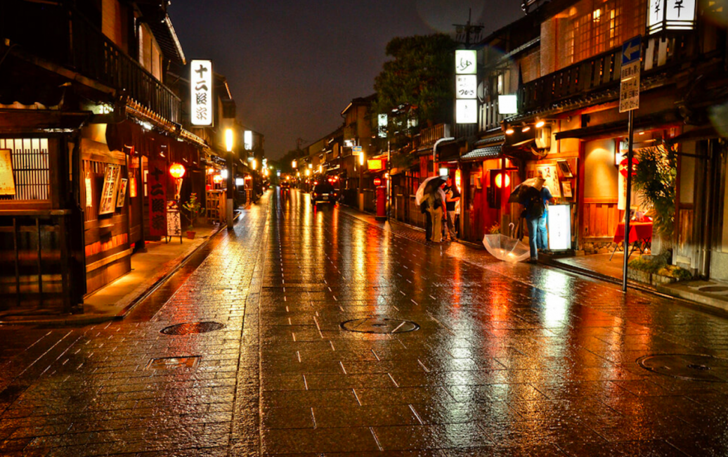 Kyoto Gion and Kaiseki Night Food Tour 4