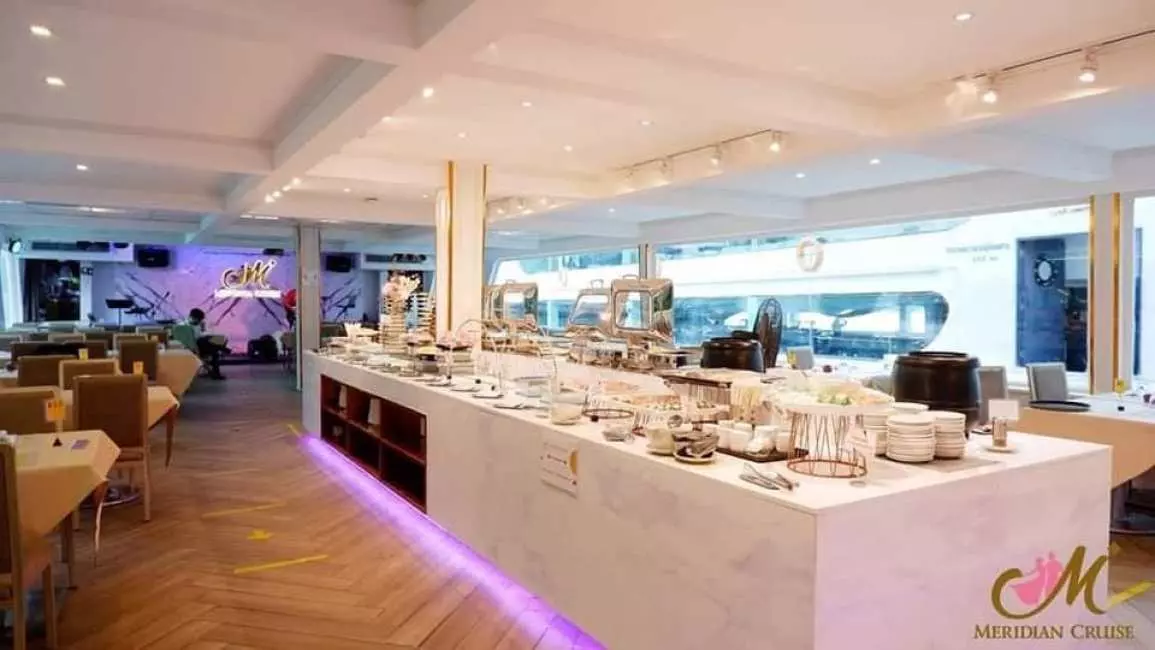 Meridian Dinner Cruise in Bangkok 3