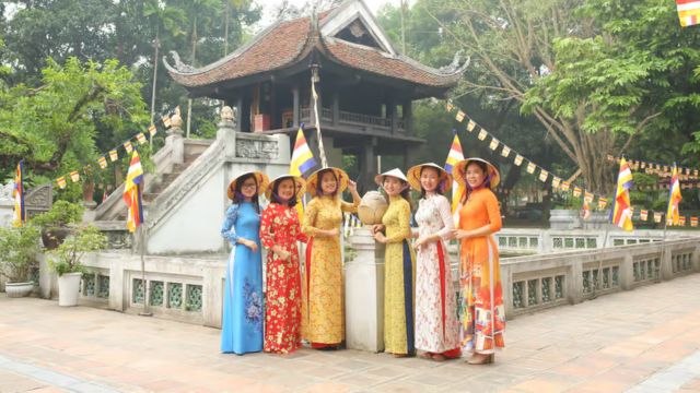 One Day Ao Dai Rental in Hanoi 5