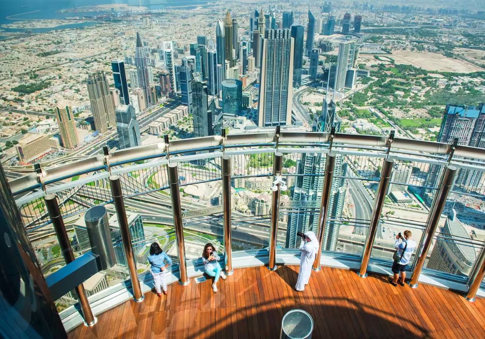 Burj Khalifa At the Top Observation Deck Ticket in Dubai 4