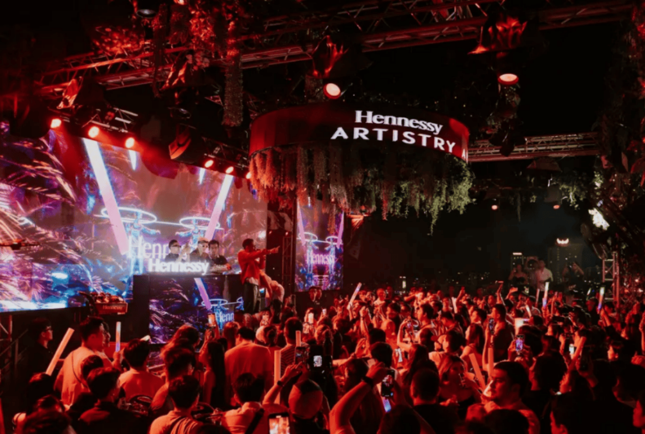 芽庄 Skylight 360 空中观景台与顶楼海滩俱乐部