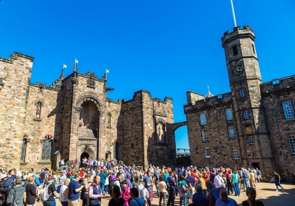 Edinburgh Castle Ticket with Guide 2