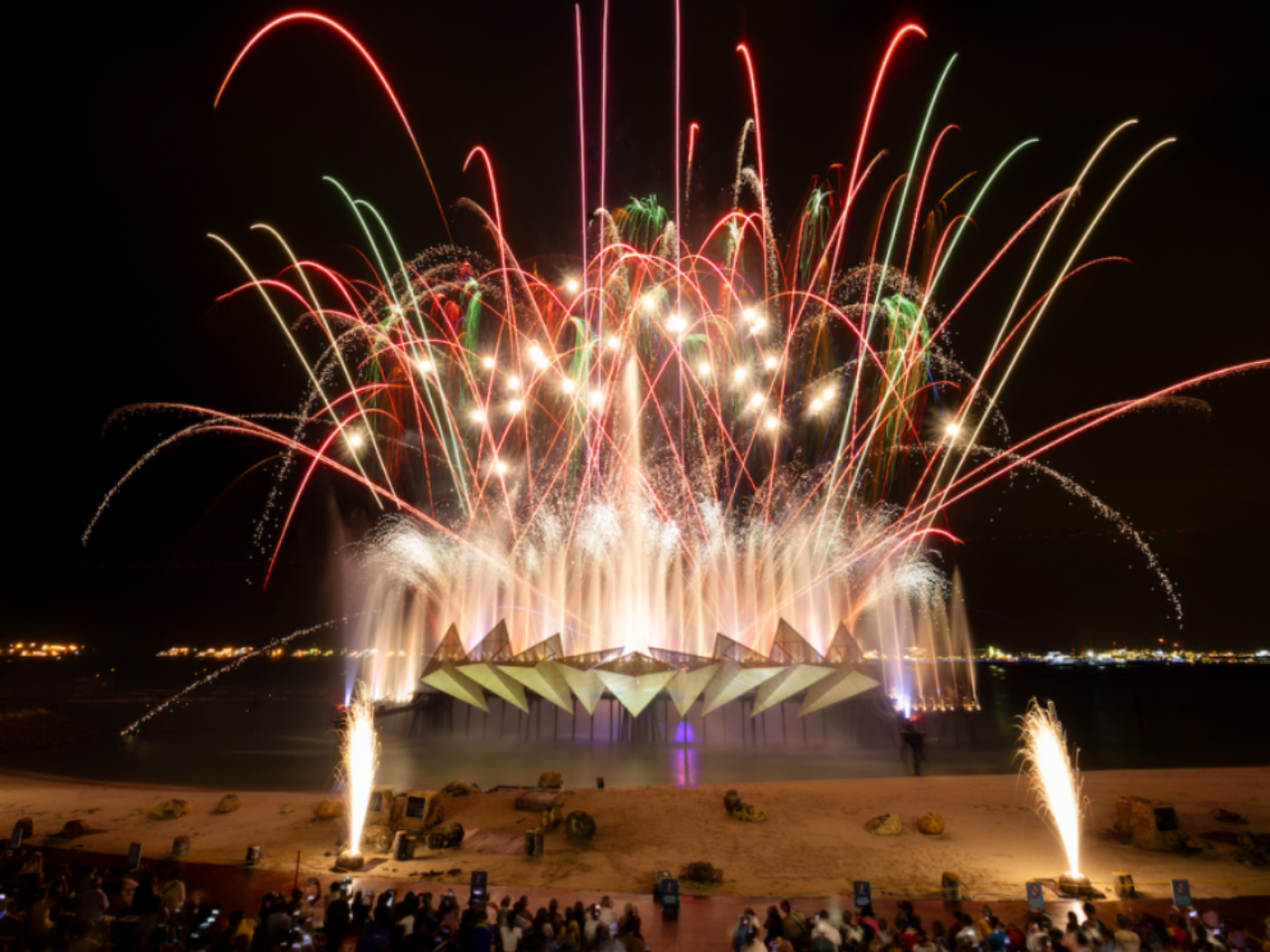 Wings of Time Fireworks Symphony: Sentosa's Award-Winning Multi-Sensory Night Show | Singapore 5