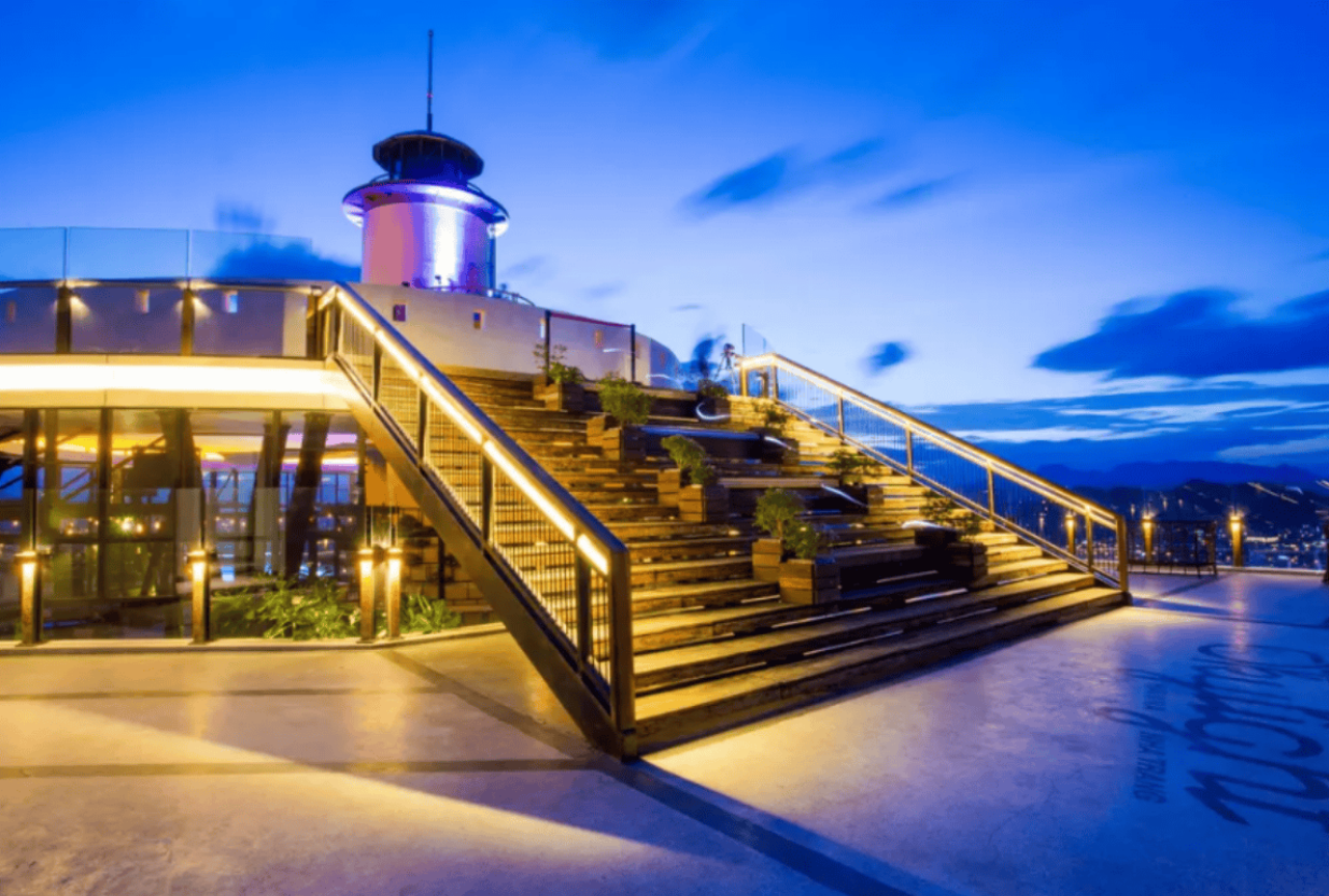 芽庄 Skylight 360 空中观景台与顶楼海滩俱乐部 5