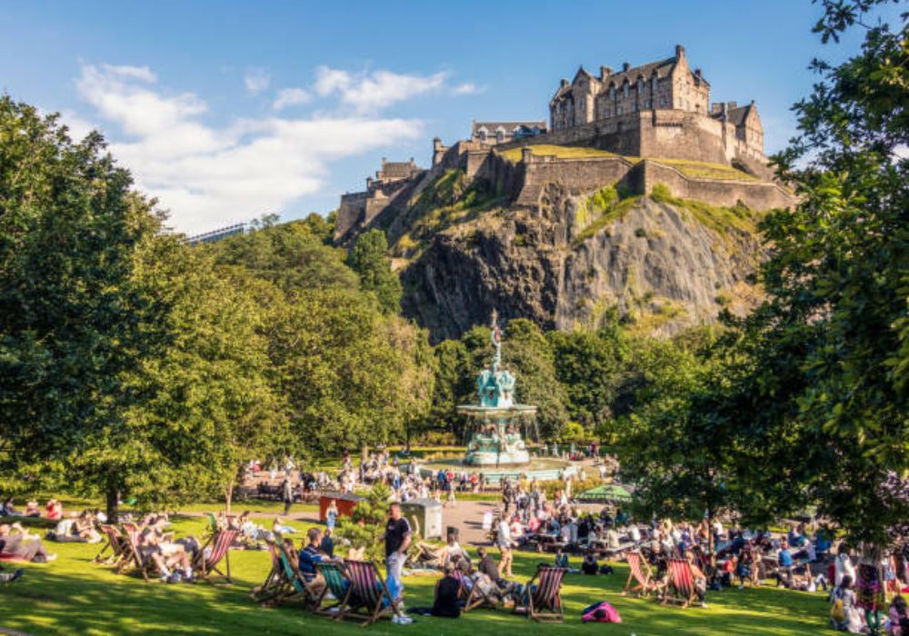 Edinburgh Castle Ticket with Guide 4