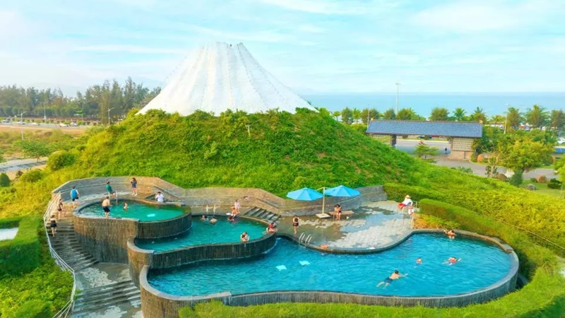 Mikazuki Water Park 365 | Da Nang | Vietnam