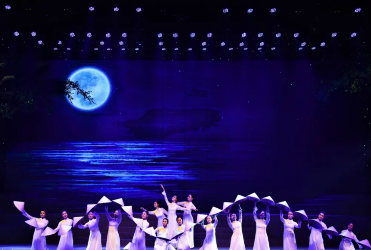 岘港魅力表演门票 3