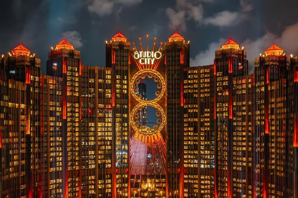 [A must-see attraction in Macau] Studio City "Star of the Films" Ferris Wheel E-Ticket