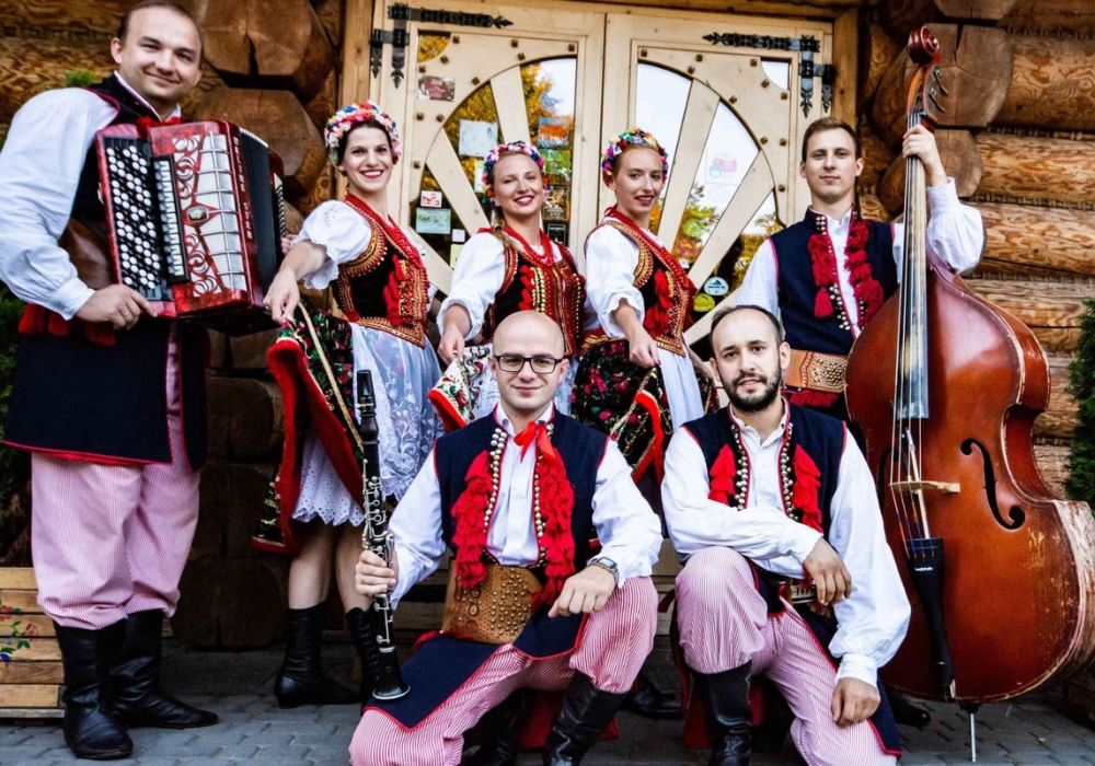 Polish Folk Show and Traditional Dinner 3