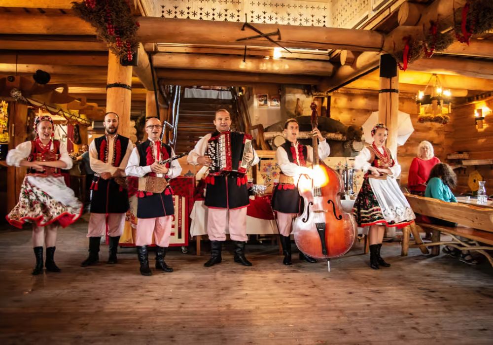 Polish Folk Show and Traditional Dinner 4