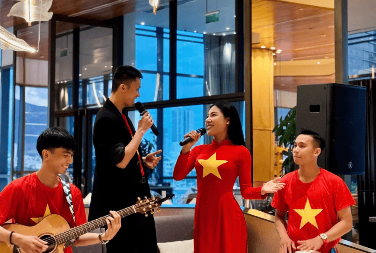 Seafood and BBQ Dinner Buffet At Novotel Premier Danang Han River 5