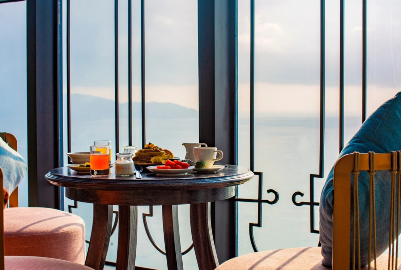 Afternoon Tea At Penisula Hotel Danang