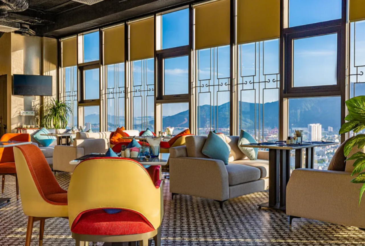 Afternoon Tea At Penisula Hotel Danang 2