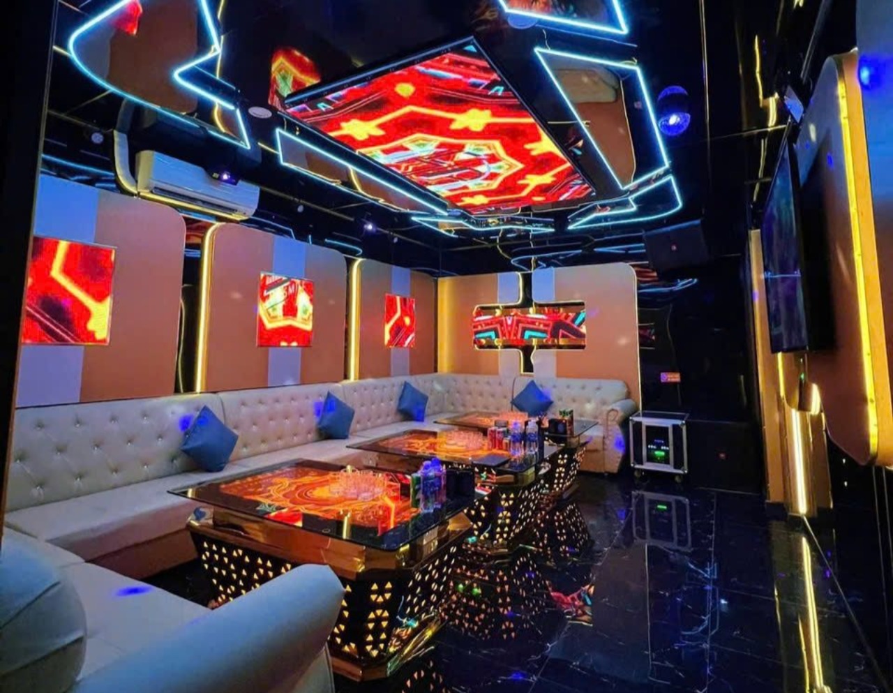 41 KTV (DAY & NITE RESTAURANT) 3