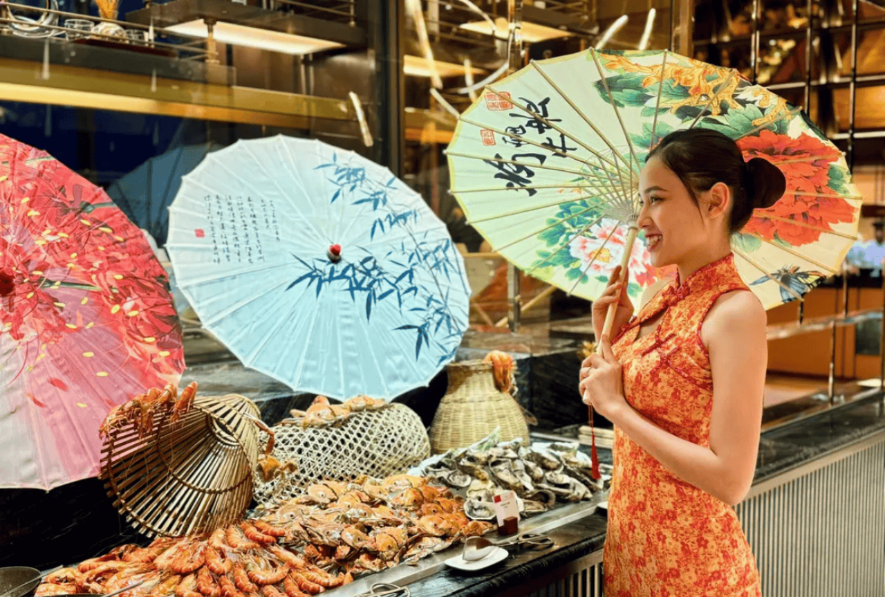 Seafood and BBQ Dinner Buffet At Novotel Premier Danang Han River 4