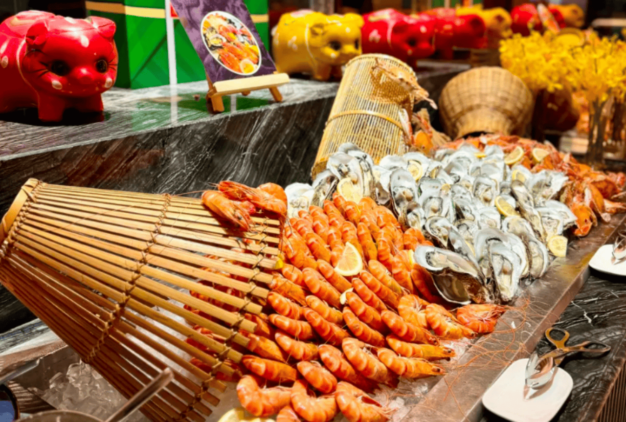 Seafood and BBQ Dinner Buffet At Novotel Premier Danang Han River